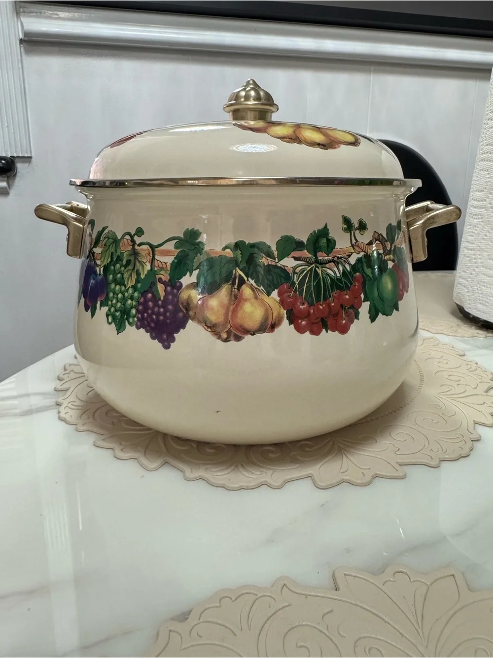 Vintage Kensington 8 quart Vitro-ceramic Cookware - Picture 1 of 14
